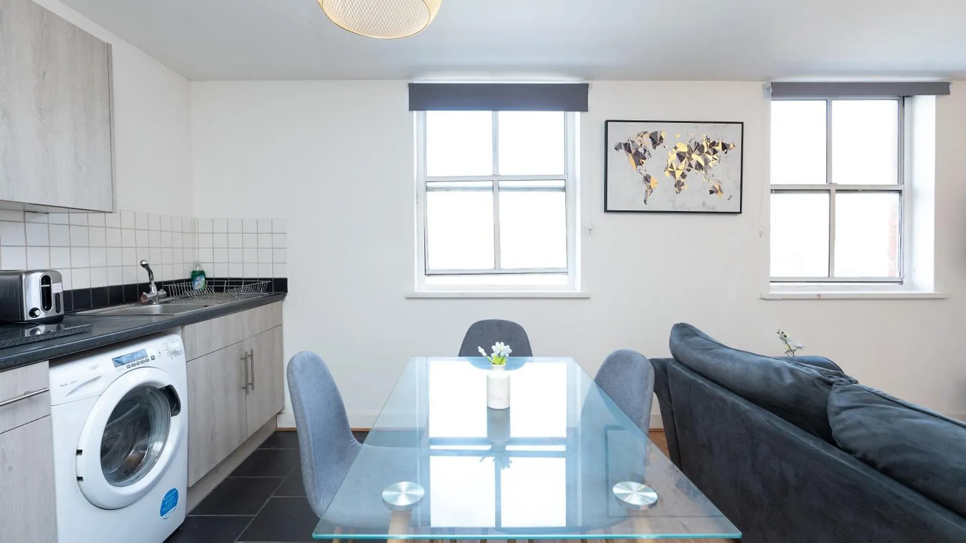 Cozy 2 Bed Apartment In City Centre-Free Parking Southampton 0*,  United Kingdom